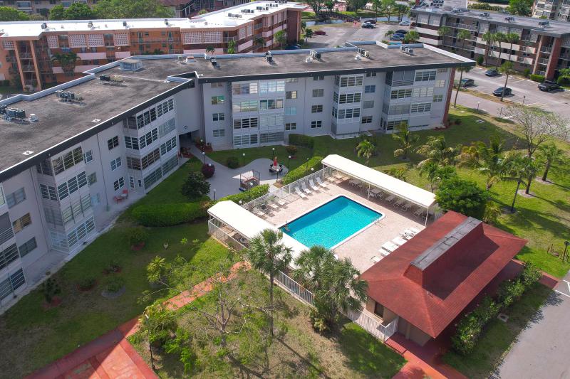  Condo & Townhome Photos