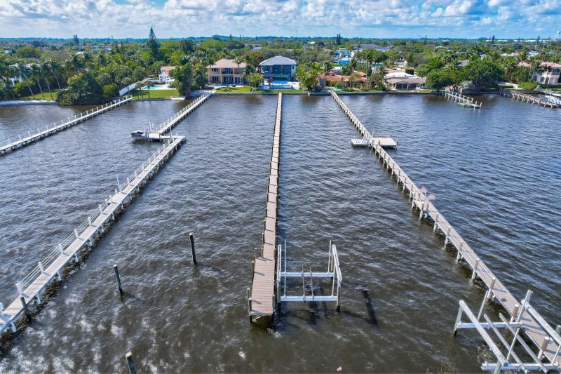  Single Family Homes Photo 17:  Lantana,  FL 33462