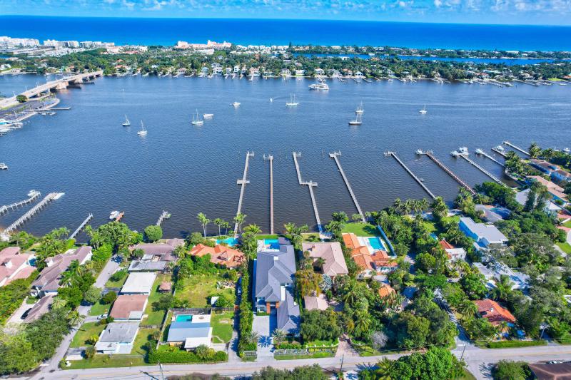  Single Family Homes Photo 3:  Lantana,  FL 33462