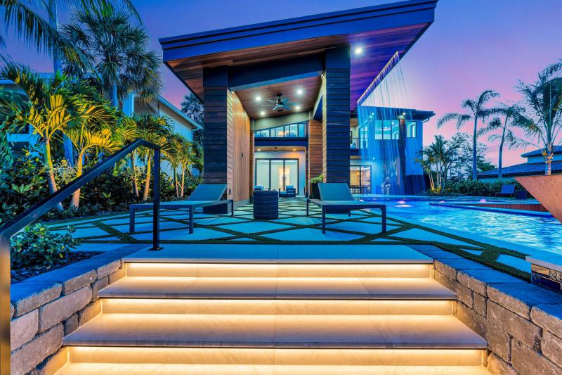  Single Family Homes Photo 8:  Lantana,  FL 33462