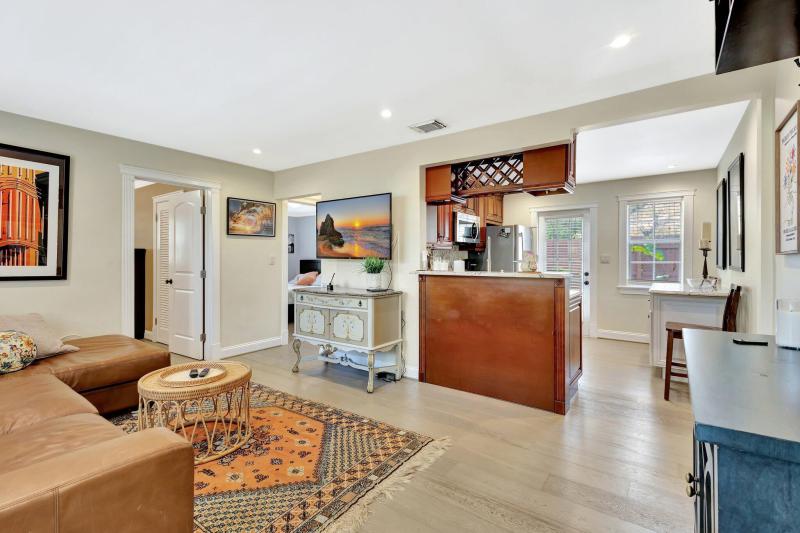 Duplex, Triplex and Fourplex Images