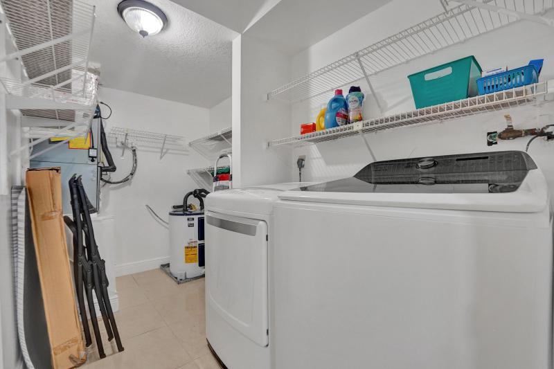  Condo & Townhome Photos