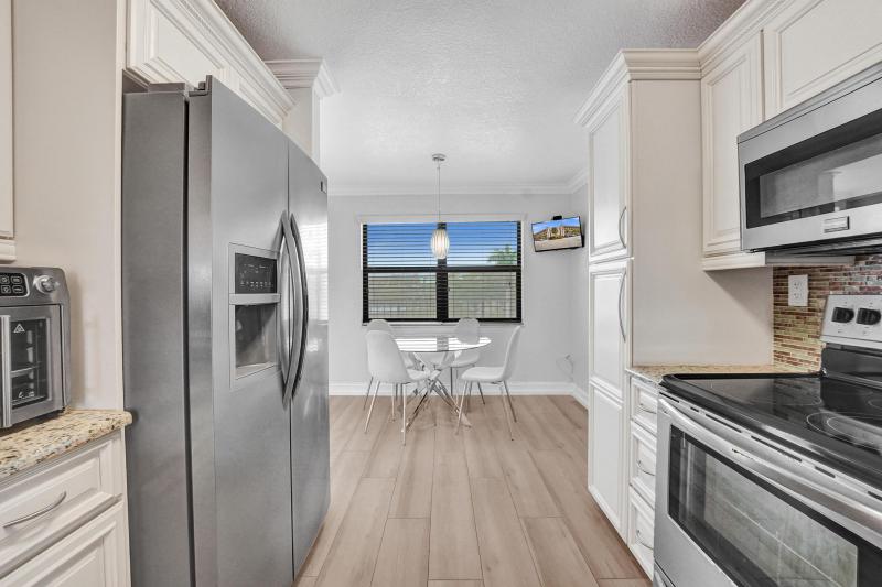  Condo & Townhome Photos