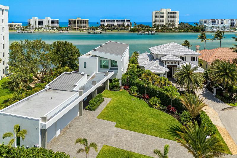  Single Family Homes Photo 2:  Jupiter,  FL 33469