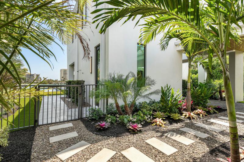 Single Family Homes Photo 4:  Jupiter,  FL 33469