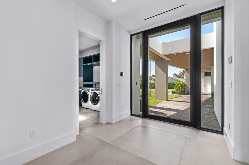  Single Family Homes Photo 5:  Jupiter,  FL 33469