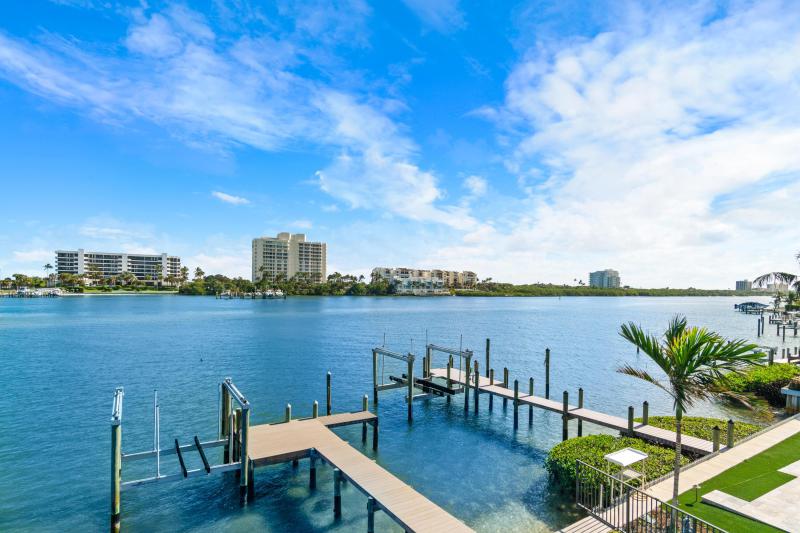  Single Family Homes Photo 63:  Jupiter,  FL 33469