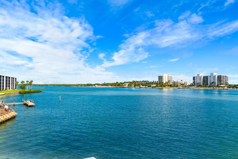  Single Family Homes Photo 64:  Jupiter,  FL 33469
