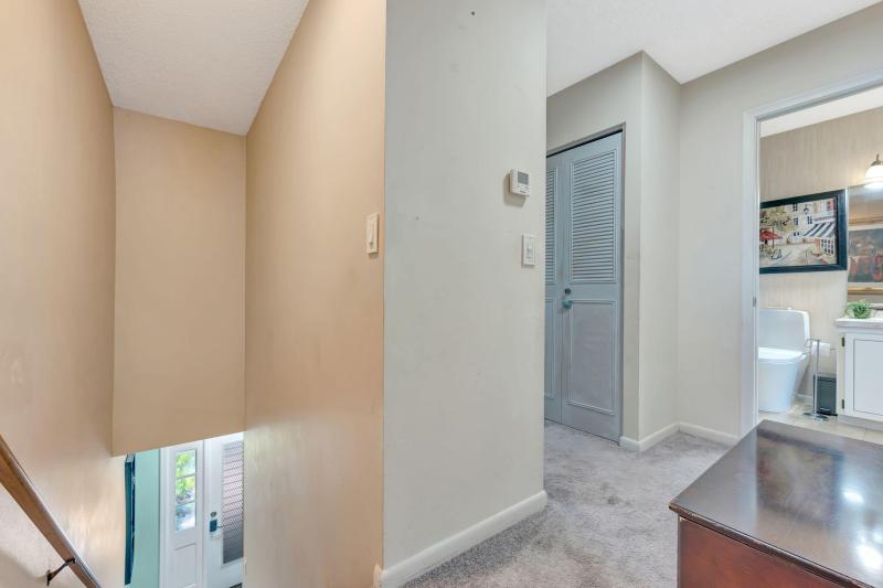  Condo & Townhome Photos