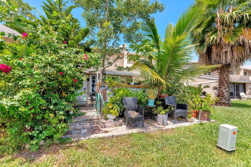  Condo & Townhome Photos