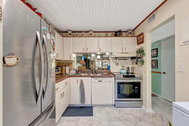  Condo & Townhome Photos