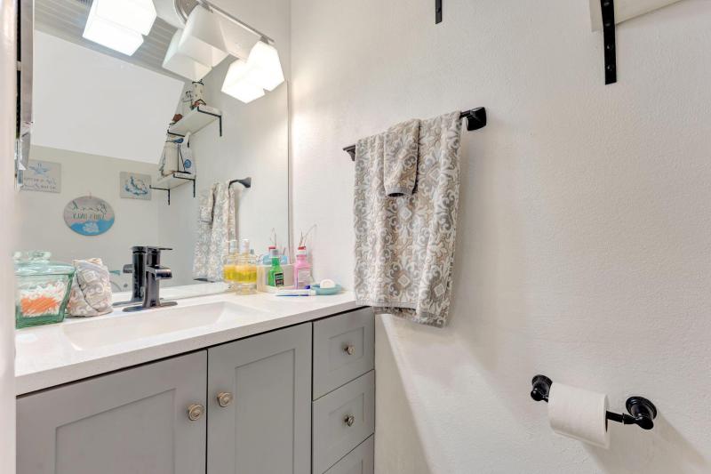  Condo & Townhome Photos