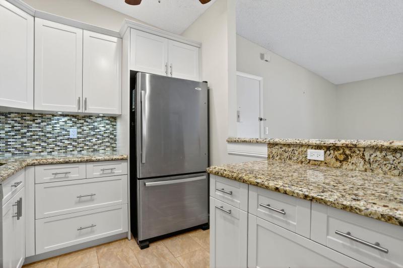  Condo & Townhome Photos