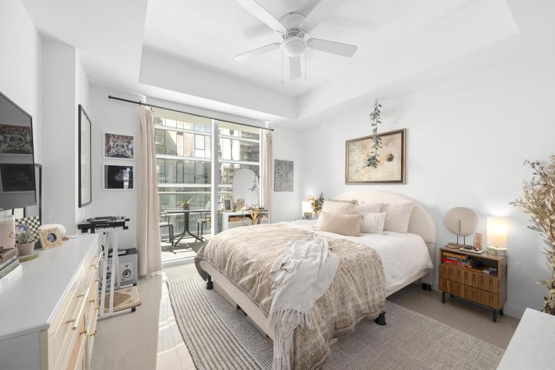  Condo & Townhome Photos