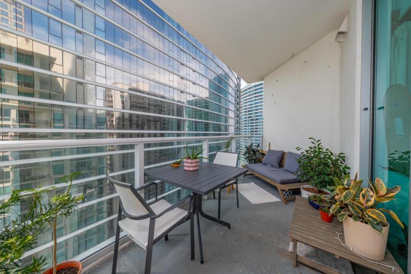  Condo & Townhome Photos
