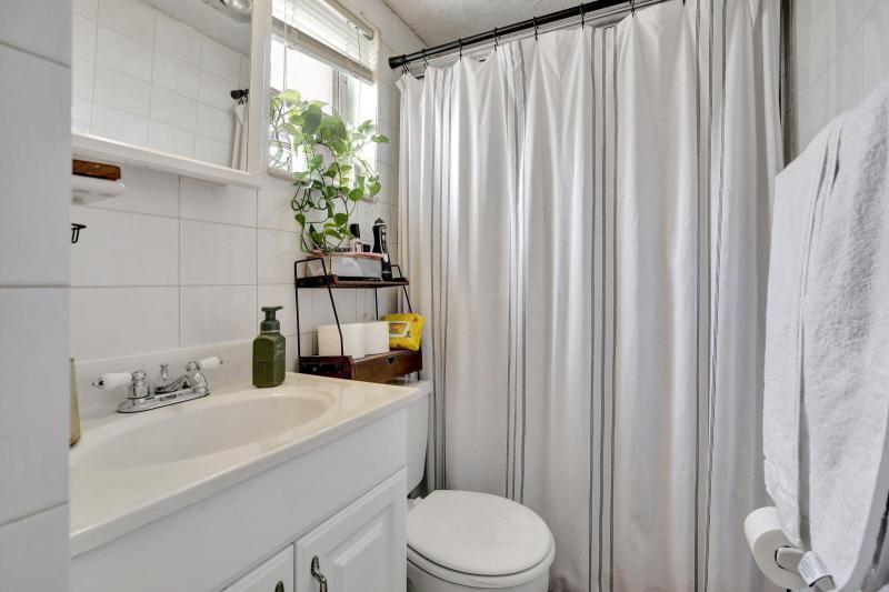  Condo & Townhome Photos