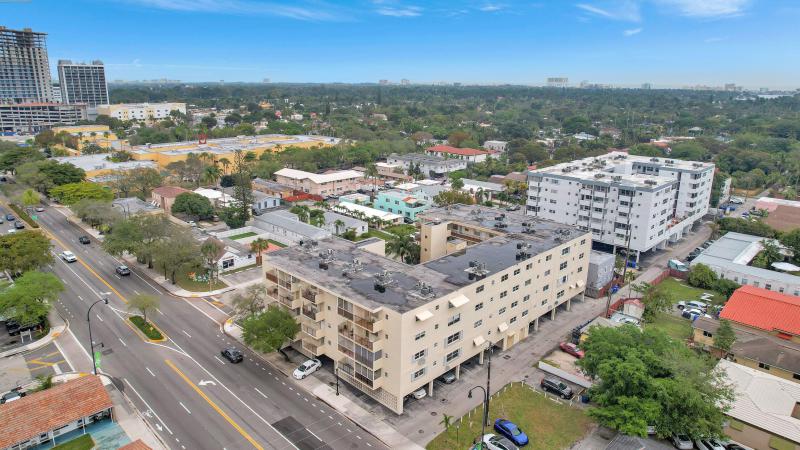  Condo & Townhome Photos