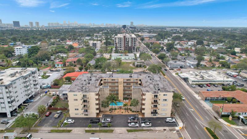  Condo & Townhome Photos