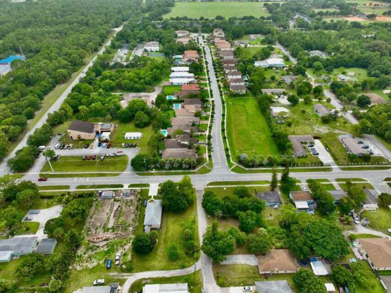  Commercial & Industrial Land Images 