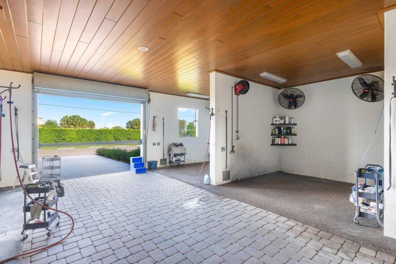  Single Family Homes Photo 12:  Wellington,  FL 33449