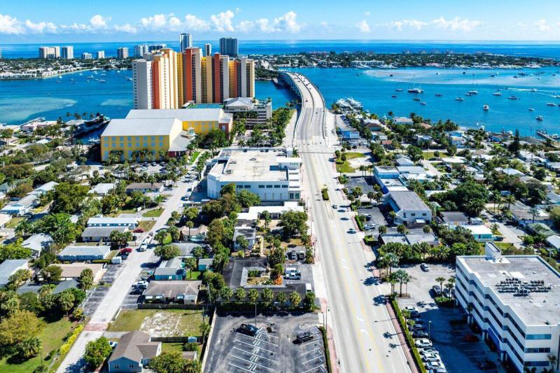  Commercial & Industrial Land Images 