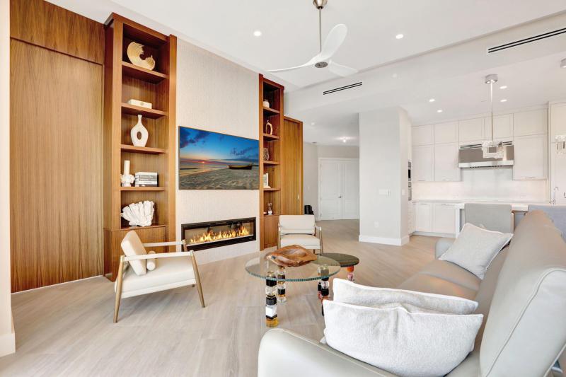  Condo & Townhome Photos