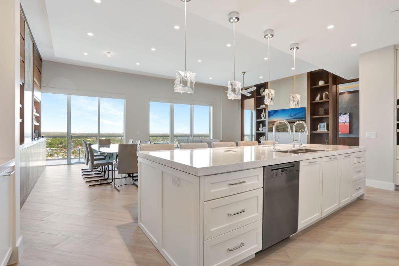  Condo & Townhome Photos