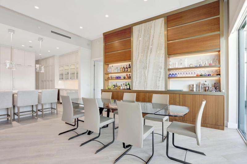  Condo & Townhome Photos