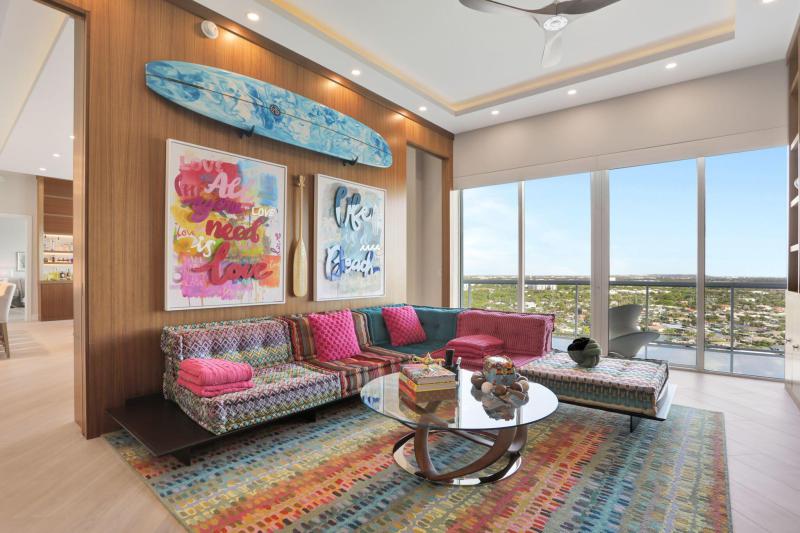  Condo & Townhome Photos