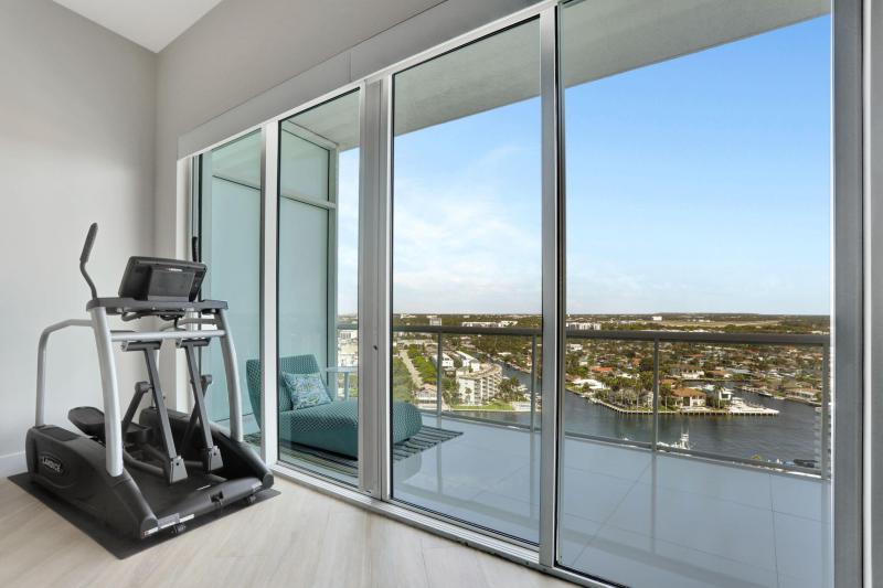  Condo & Townhome Photos