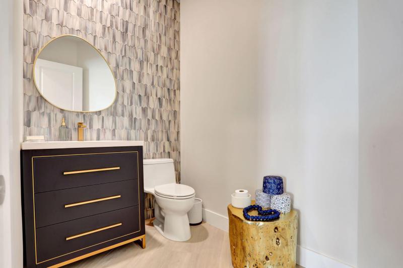  Condo & Townhome Photos
