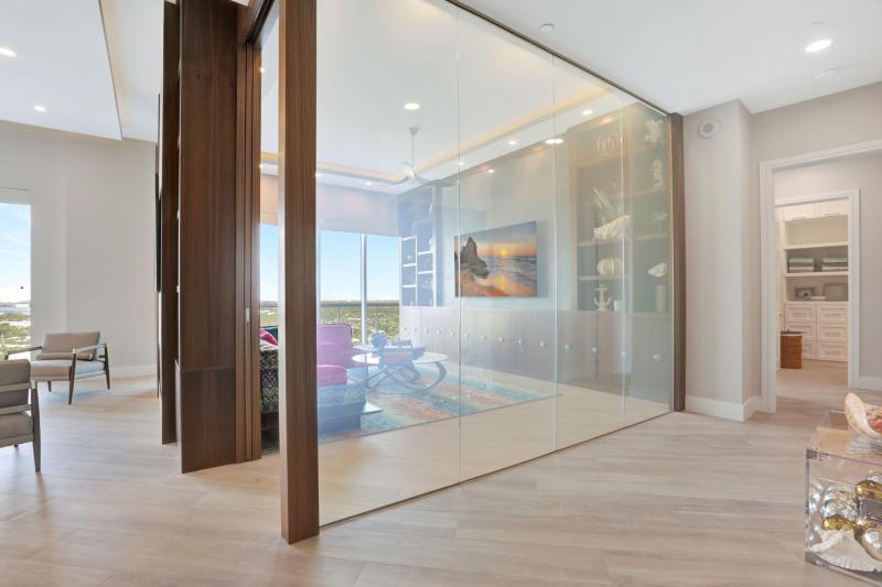  Condo & Townhome Photos
