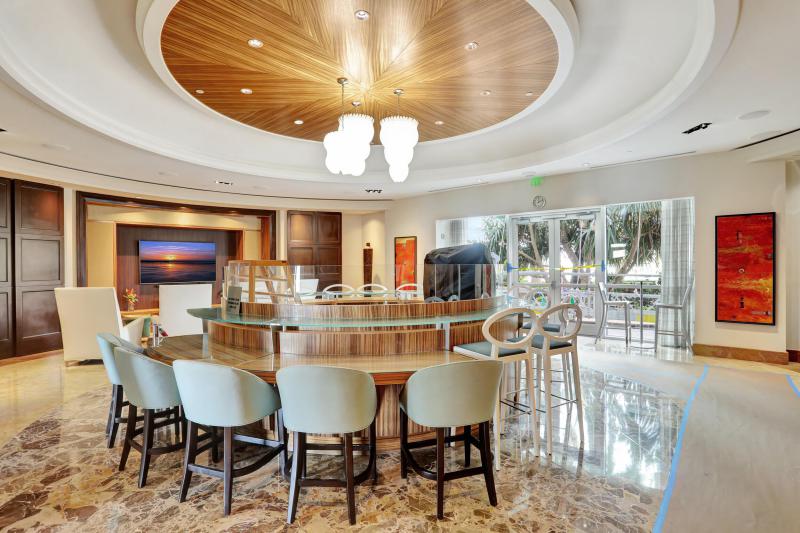  Condo & Townhome Photos