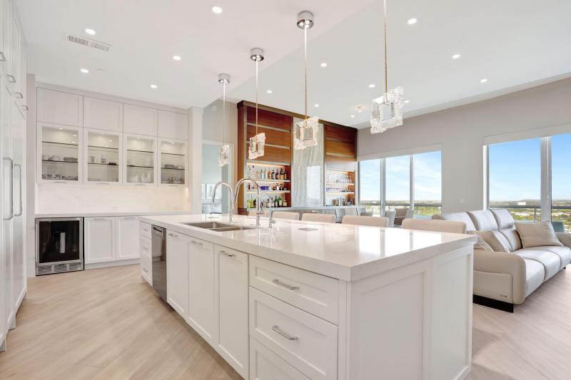  Condo & Townhome Photos