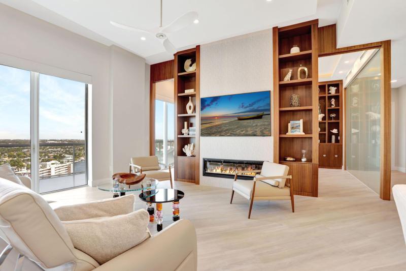  Condo & Townhome Photos
