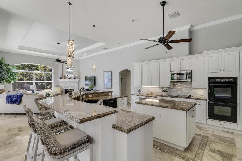  Single Family Homes Photo 13:  Jupiter,  FL 33469