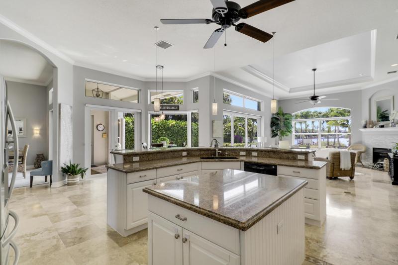  Single Family Homes Photo 14:  Jupiter,  FL 33469