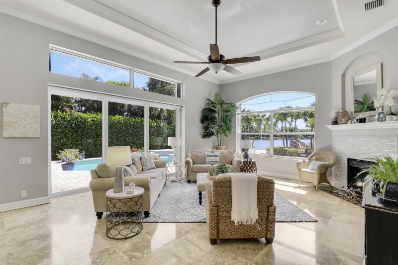  Single Family Homes Photo 16:  Jupiter,  FL 33469