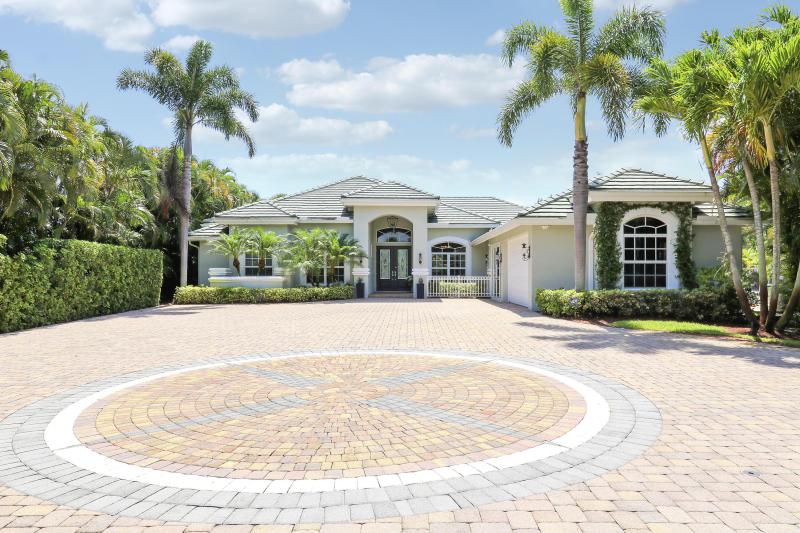  Single Family Homes Photo 3:  Jupiter,  FL 33469