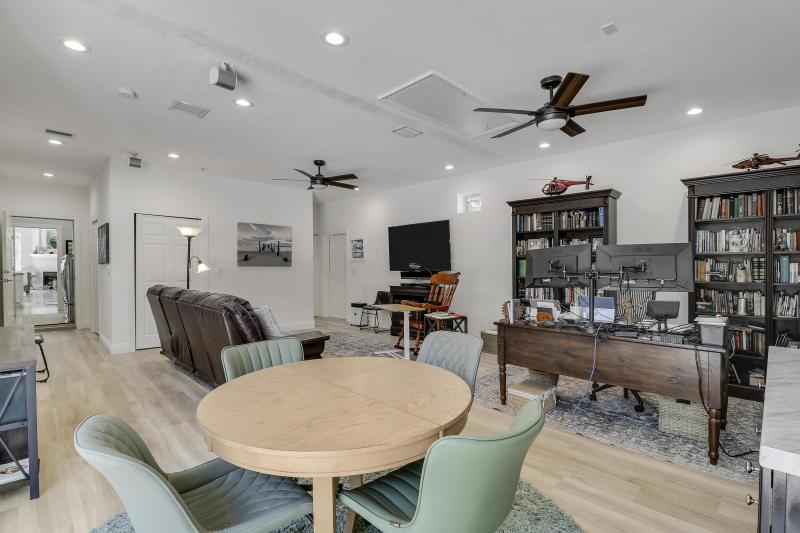  Single Family Homes Photo 30:  Jupiter,  FL 33469