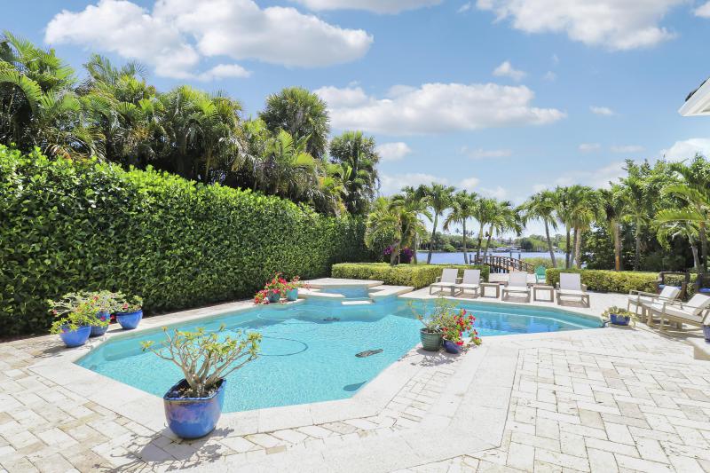  Single Family Homes Photo 35:  Jupiter,  FL 33469