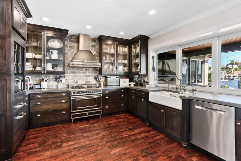  Single Family Homes Photo 10:  Pompano Beach,  FL 33062