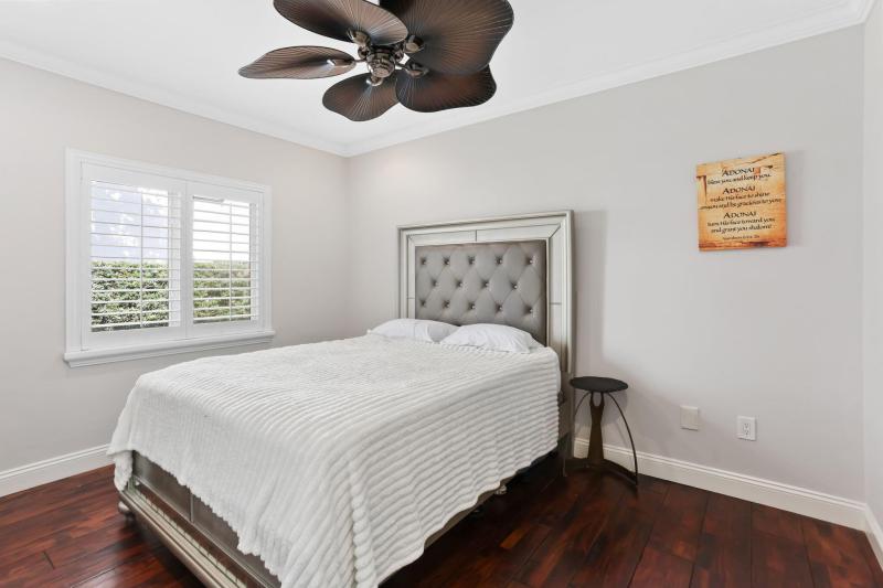  Single Family Homes Photo 16:  Pompano Beach,  FL 33062