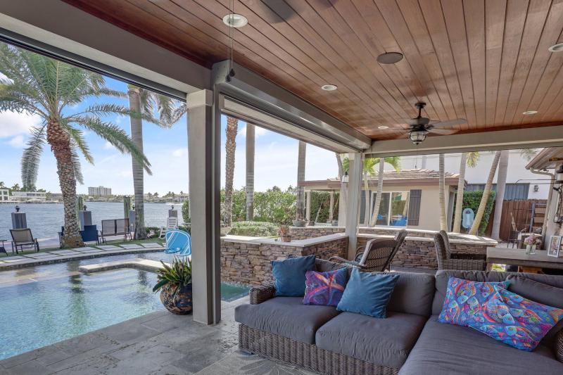  Single Family Homes Photo 25:  Pompano Beach,  FL 33062