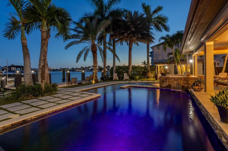  Single Family Homes Photo 44:  Pompano Beach,  FL 33062