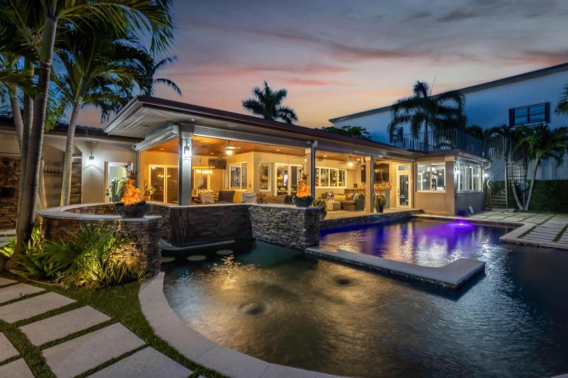  Single Family Homes Photo 48:  Pompano Beach,  FL 33062