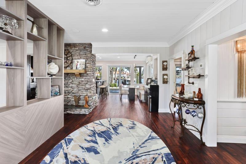  Single Family Homes Photo 5:  Pompano Beach,  FL 33062