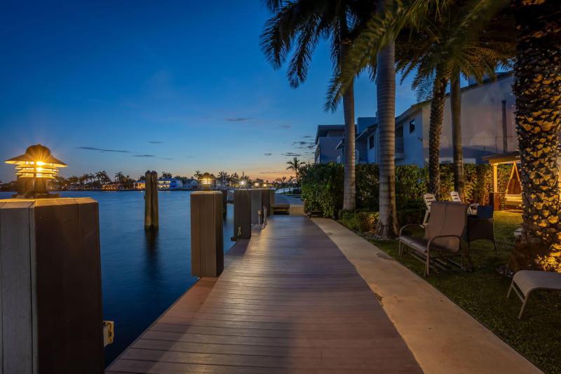  Single Family Homes Photo 76:  Pompano Beach,  FL 33062