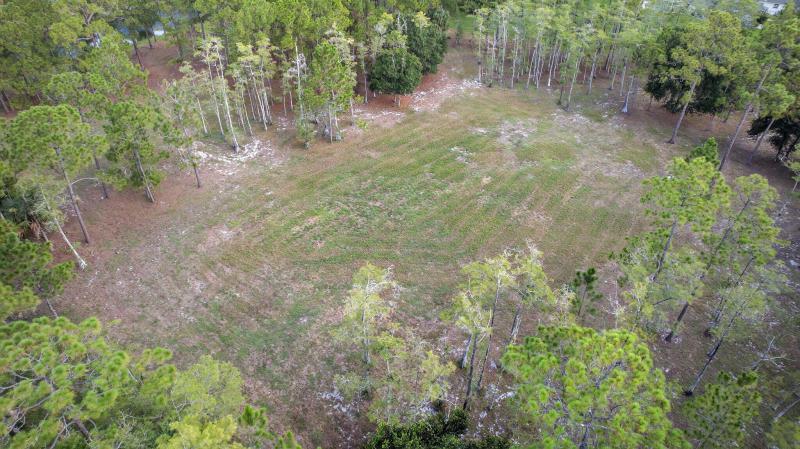  Commercial & Industrial Land Images 