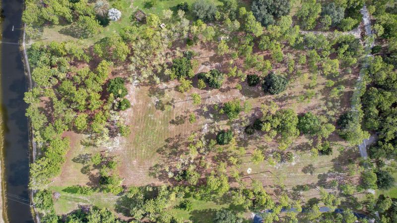  Commercial & Industrial Land Images 